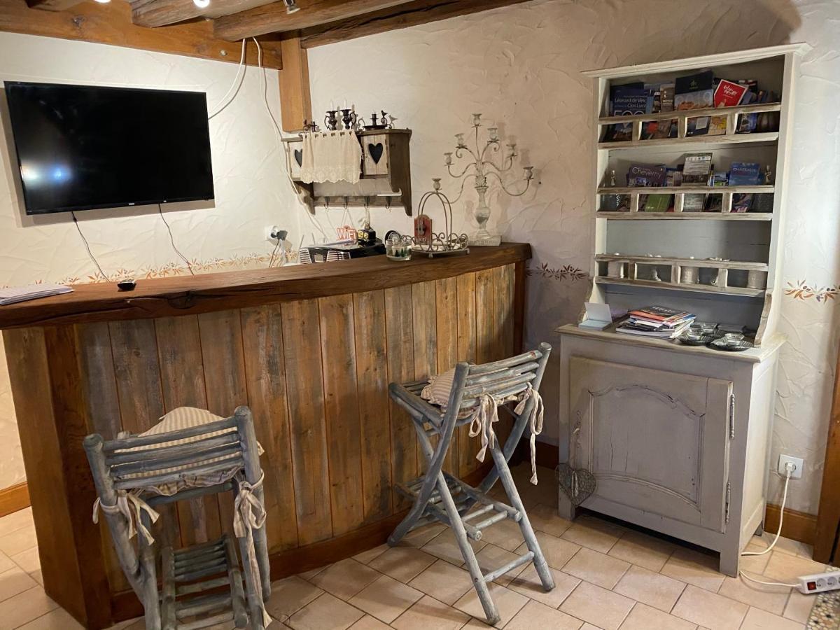 La Maisonnette De Cancan Mont-pres-Chambord Bagian luar foto